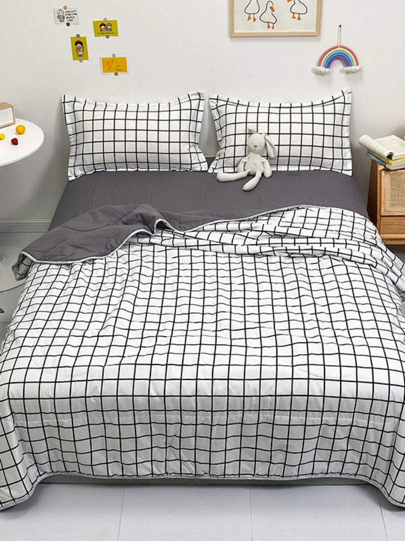 Korean style Simple Black and White Plaid Thin Summer Blanket Four-Piece Set Airable Cover Thin Summer Machine Washable Thin Duvet Insert 4