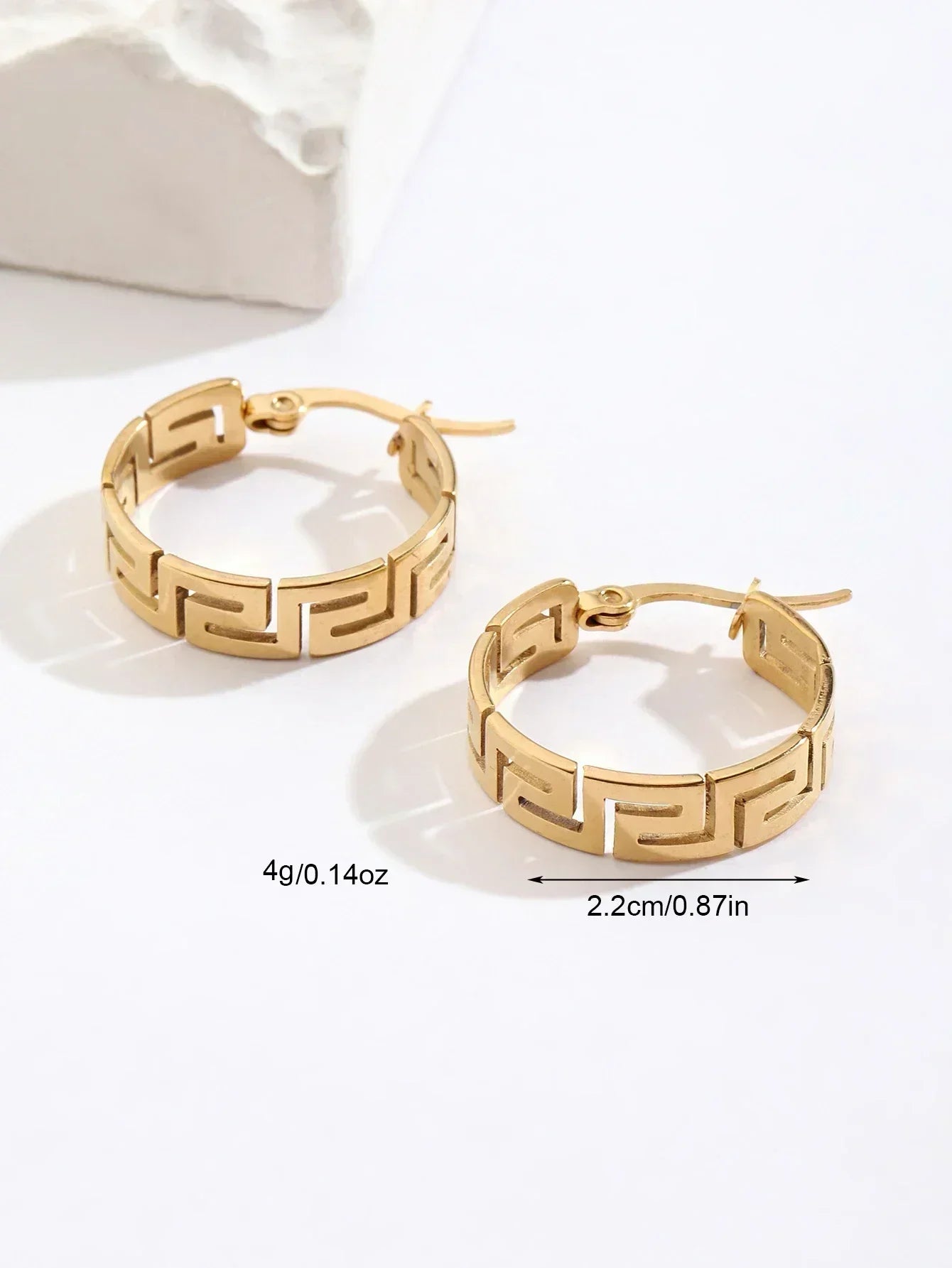 Stainless steel gold-plated women's earrings, fashionable Chinese style women's jewelry, a gift from good friends for women