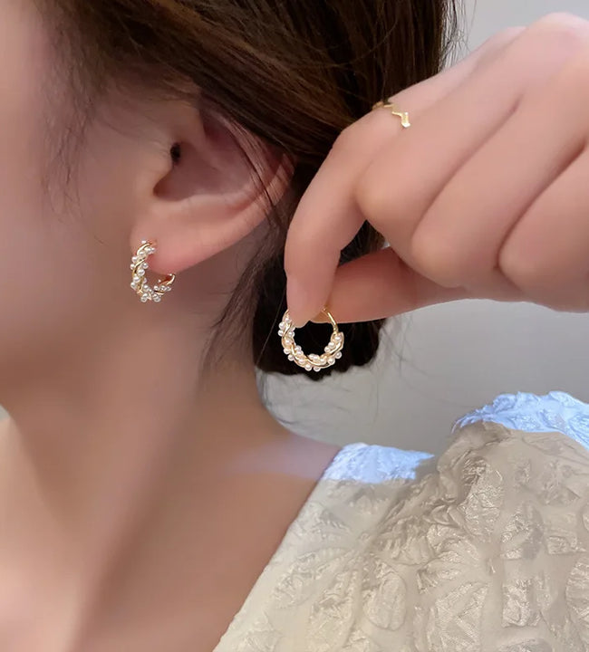 2024 Korean New Simple Temperament Circle Pearl Earrings Fashion Small Versatile Earrings Women's Jewelry