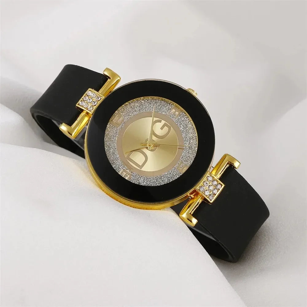 Simple Black White Quartz Watches Women Minimalist Design Silicone Strap Wristwatch Big Dial Women's Fashion Creative Watch 2024