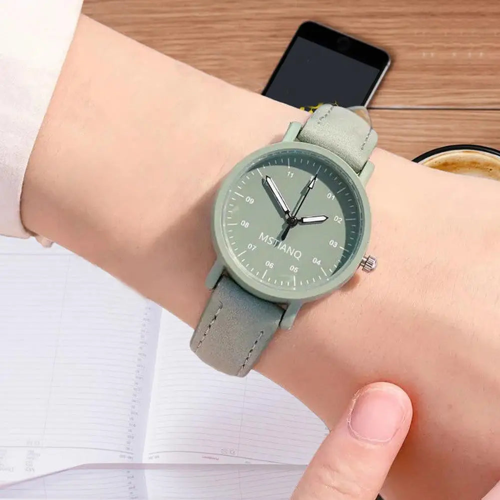 Simulated Watch for Women Leather Strap Korean Ladies Watch Fashion Simple Style Quartz Wristwatch Lady Watch Women's Wristwatch