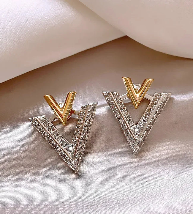 2023 Korea new design fashion jewelry 14K gold plated luxury zircon letter V earrings elegant women's evening party accessories