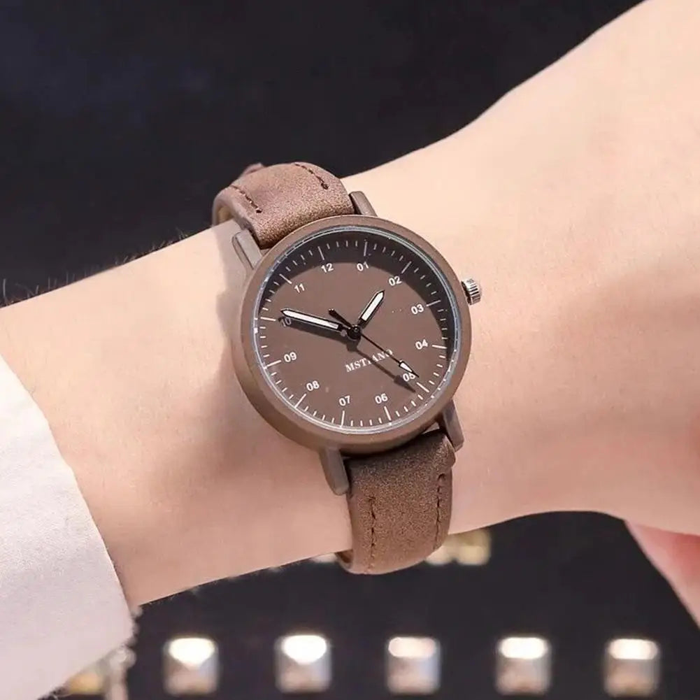 Simulated Watch for Women Leather Strap Korean Ladies Watch Fashion Simple Style Quartz Wristwatch Lady Watch Women's Wristwatch