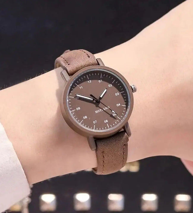 Simulated Watch for Women Leather Strap Korean Ladies Watch Fashion Simple Style Quartz Wristwatch Lady Watch Women's Wristwatch