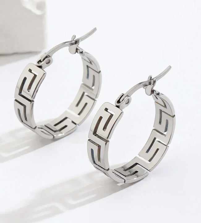 Stainless steel gold-plated women's earrings, fashionable Chinese style women's jewelry, a gift from good friends for women