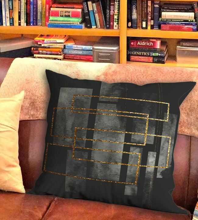 Black Laberinto Pillow