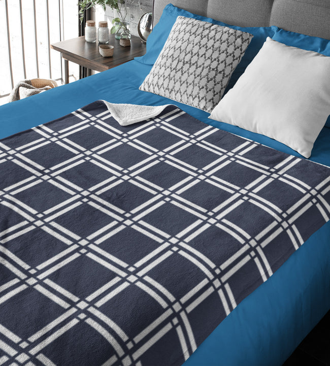 Gate Navy Velvet Blanket